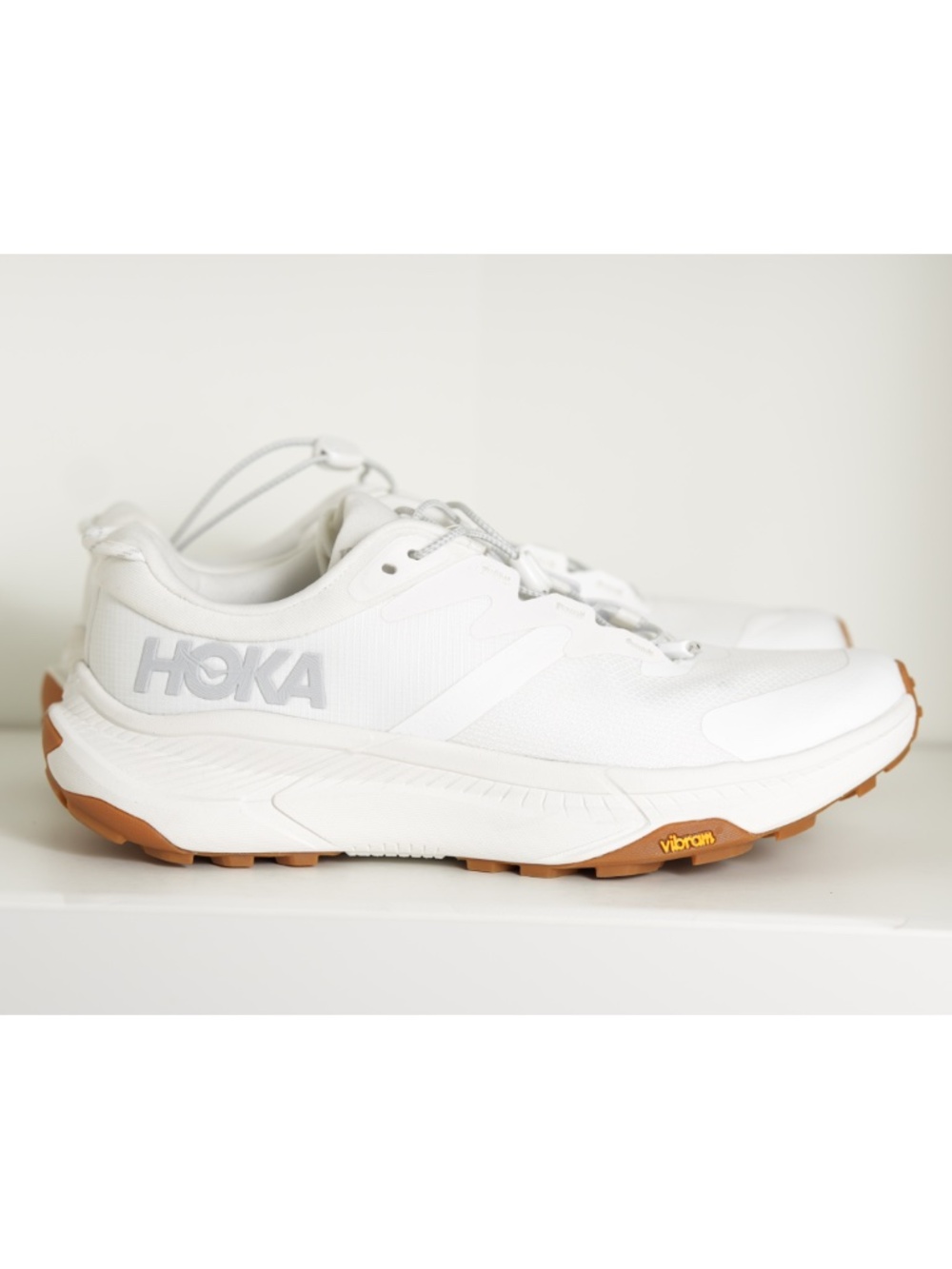 Hoka Women's 9.5 B Transport Hiking  Walking Commuter Shoes White/Neutral